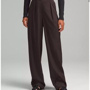 Lululemon Pleat Front High Rise Trouser in brown NWT 4